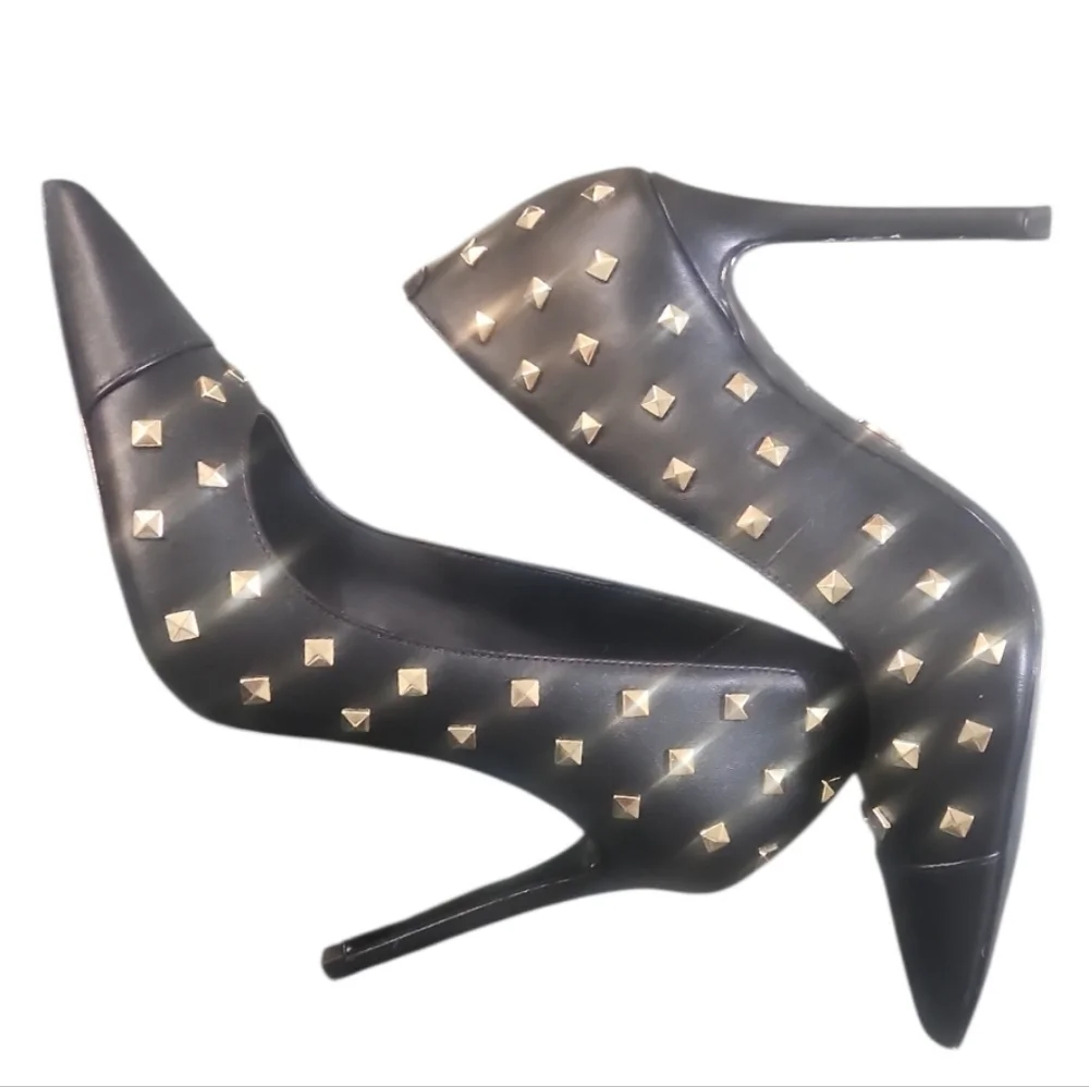 Michael Michael Kors Keke Black Leather Gold Stud Pump 6.5